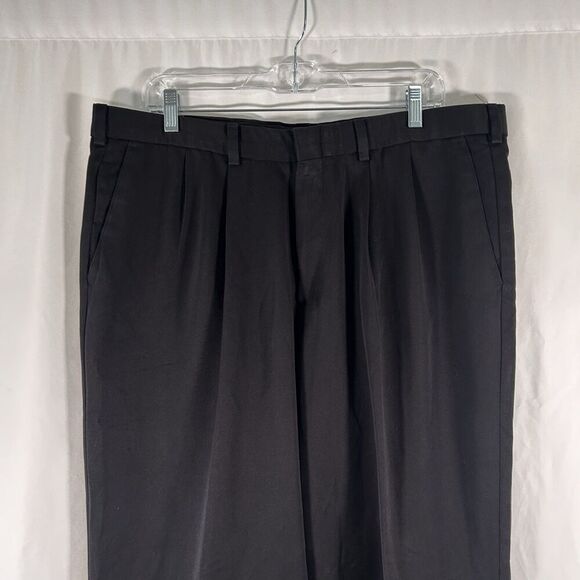Dockers Golf Pants Men's 38x30 Black Pleated Relaxed Fit Pockets - Picture 2 of 8